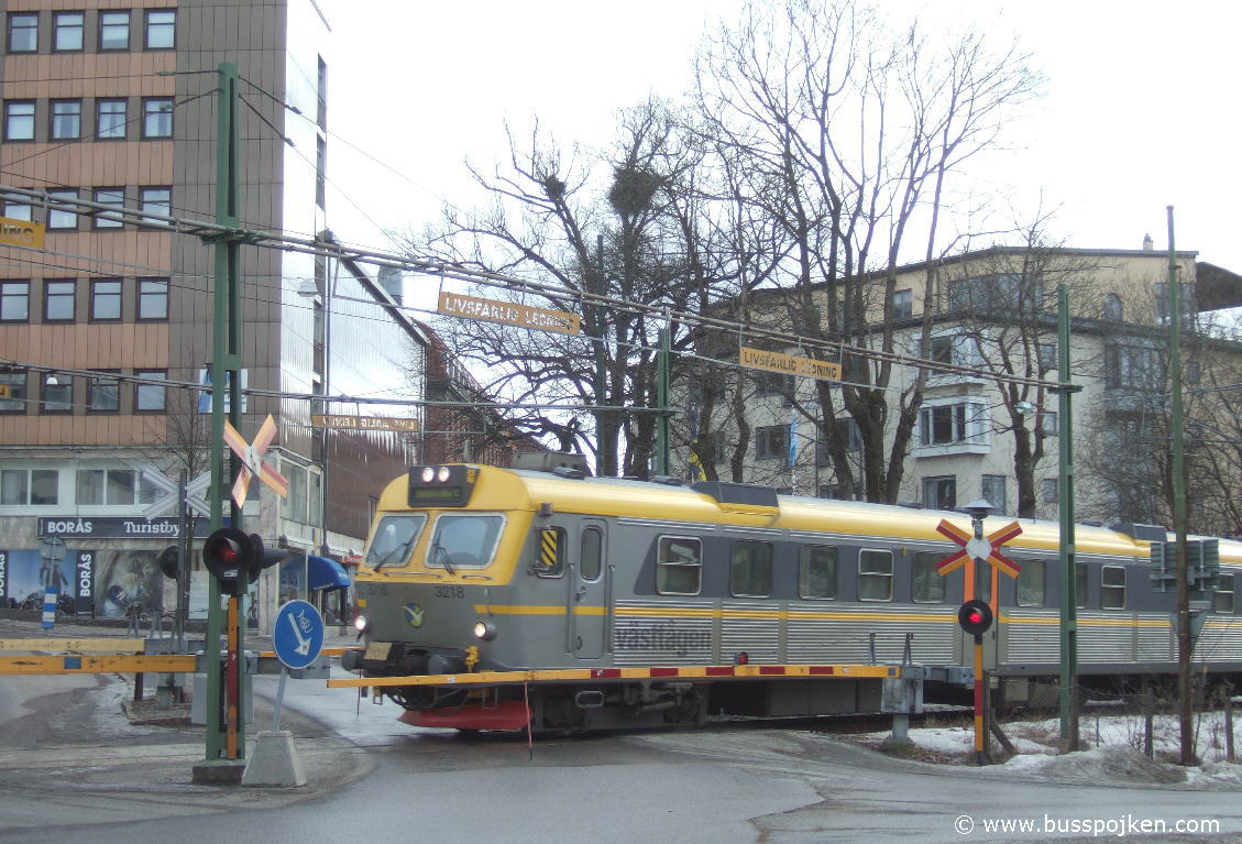 X14 class EMU 3218, Borås Övre.